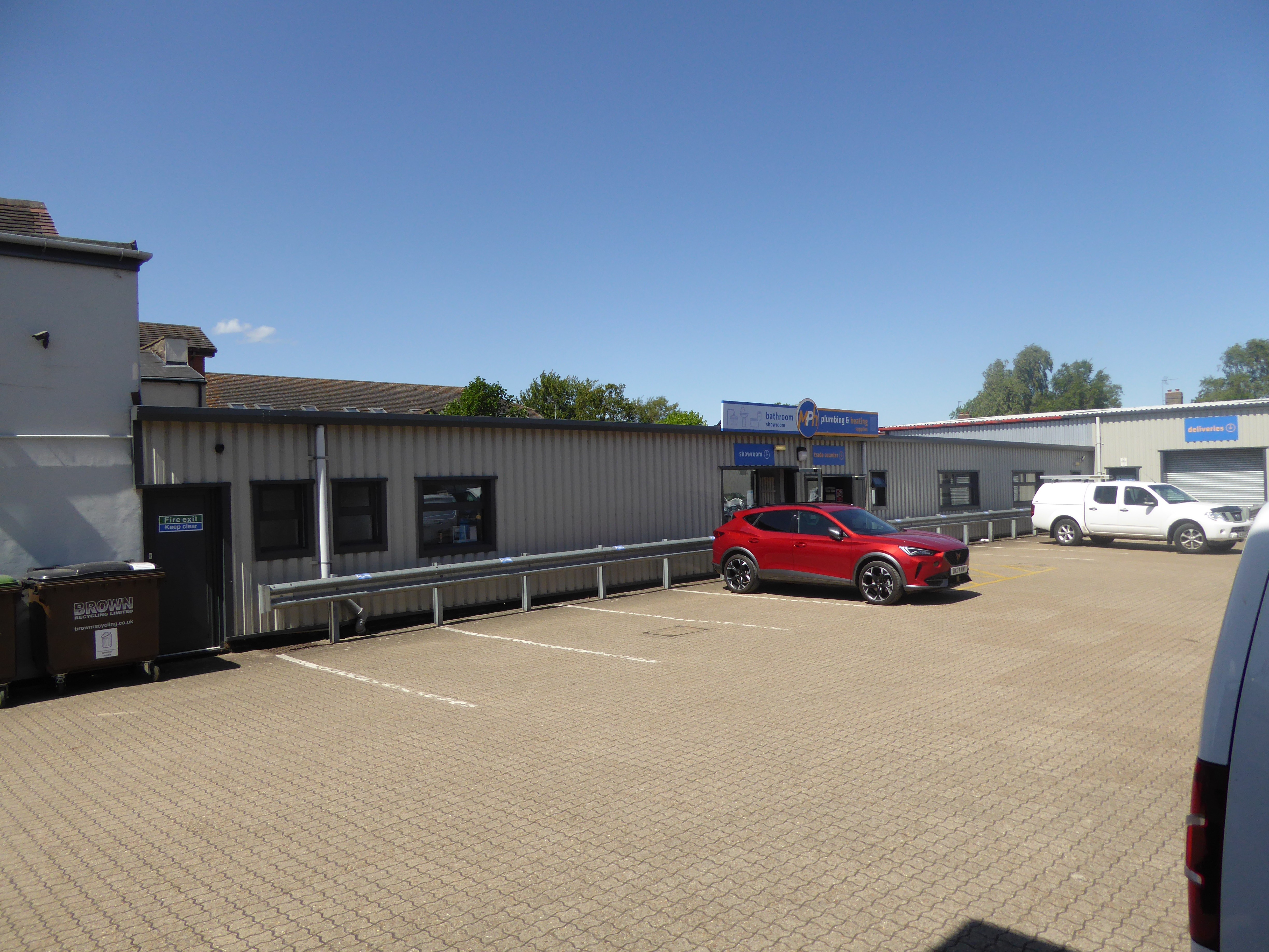 Investment in Cannock - photo 3